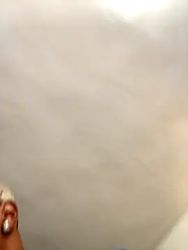 Snapshot of lathadon chatting on 10-16-25, 05:47 lathadon online show from 10-16-25, 05:47