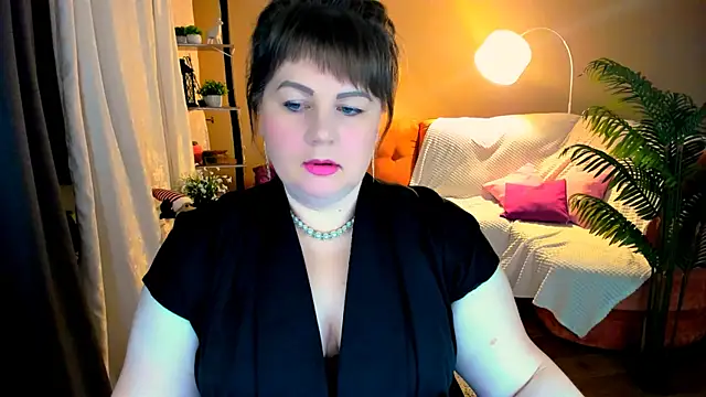 CrystaalStaar online show from 11-22-25, 06:51