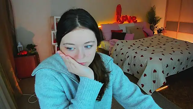 AlluringLookk online show from 02-15-26, 04:09