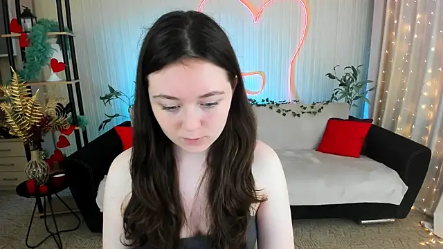 AlluringLookk online show from 06-18-26, 04:22