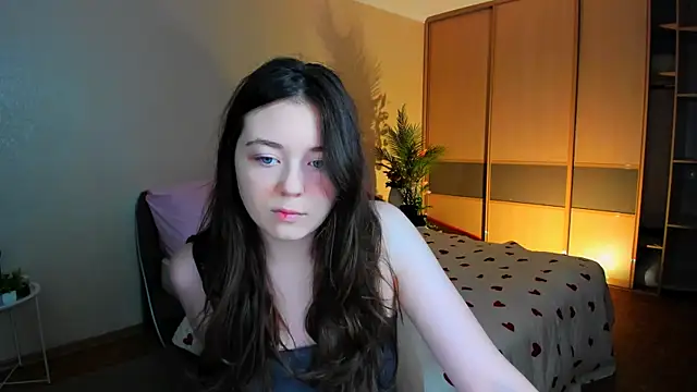 AlluringLookk online show from 06-21-26, 04:37