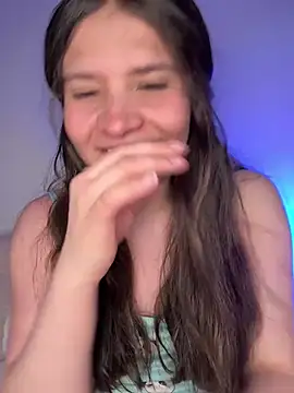Emilyybennet  online show from 07-18-26, 03:11