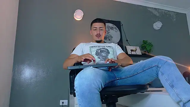 MrFox   online show from 11-01-25, 07:16