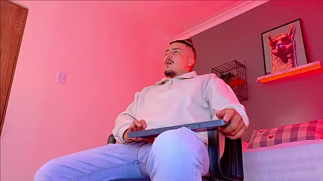 MrFox   online show from 02-14-26, 07:32