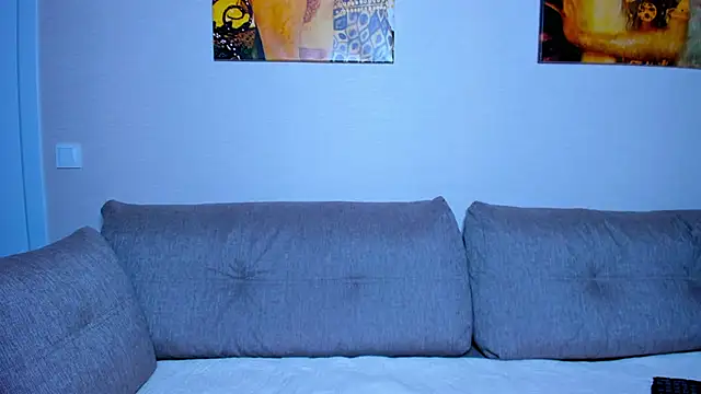 Snapshot of OliviaReece chatting on 05-15-26, 06:31 OliviaReece online show from 05-15-26, 06:31
