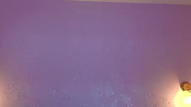 Emilia Bons online show from 04-21-26, 01:42