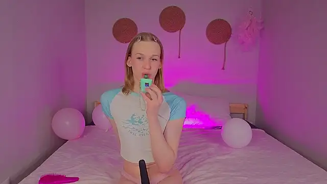 Olivia-Pink online show from 01-18-26, 02:54