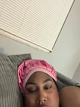 Cocomamii1 online show from 01-18-26, 08:51