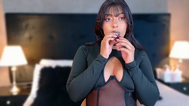 SophiaSummer online show from 03-16-26, 07:51