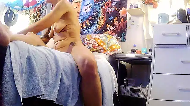 gypsyadventures1 online show from 01-08-26, 06:43