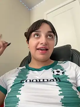 CharmingMaddie online show from 10-30-25, 03:24