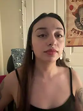 CharmingMaddie online show from 02-05-26, 02:16