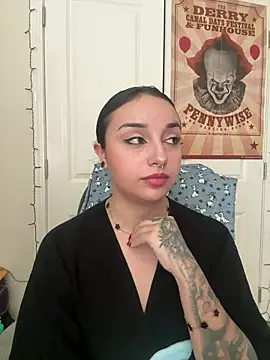 CharmingMaddie online show from 02-10-26, 05:06