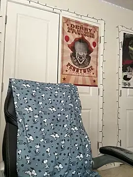 CharmingMaddie online show from 03-08-26, 06:12