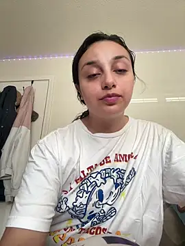 CharmingMaddie online show from 06-01-26, 04:52