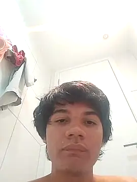 Snapshot of Richardwhite69 chatting on 09-27-25, 03:22 Richardwhite69 online show from 09-27-25, 03:22