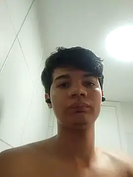 Snapshot of Richardwhite69 chatting on 11-09-25, 05:44 Richardwhite69 online show from 11-09-25, 05:44