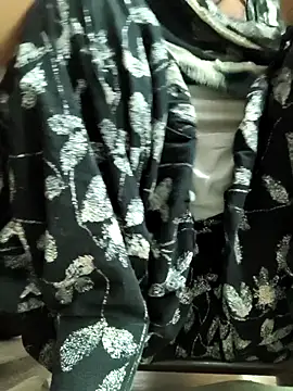 Love-pari077 online show from 11-07-25, 01:05