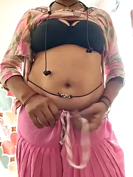 Love-pari077 online show from 04-28-26, 02:27