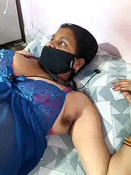 Love-pari077 online show from 05-05-26, 03:31