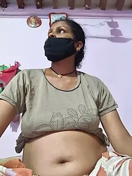 Love-pari077 online show from 06-17-26, 03:57