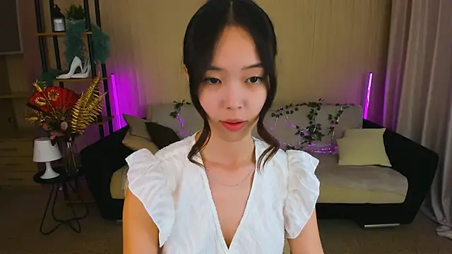 Snapshot of SoulHarmoonyy chatting on 09-12-25, 04:18 SoulHarmoonyy online show from 09-12-25, 04:18