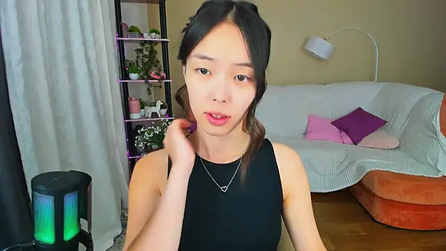 Snapshot of SoulHarmoonyy chatting on 09-15-25, 04:18 SoulHarmoonyy online show from 09-15-25, 04:18