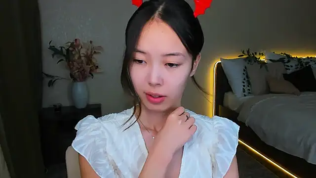 Snapshot of SoulHarmoonyy chatting on 10-01-25, 01:28 SoulHarmoonyy online show from 10-01-25, 01:28