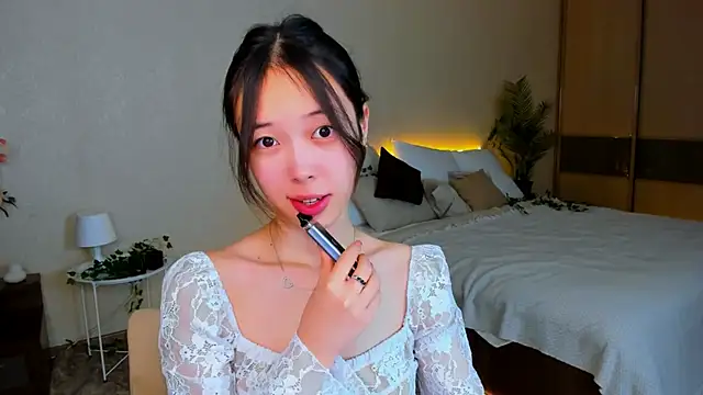 Snapshot of SoulHarmoonyy chatting on 10-12-25, 04:11 SoulHarmoonyy online show from 10-12-25, 04:11