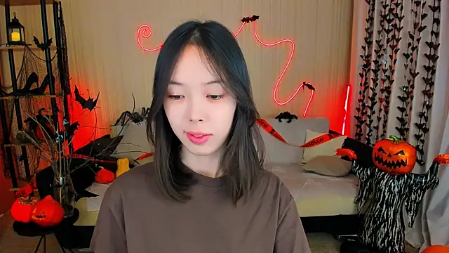 Snapshot of SoulHarmoonyy chatting on 10-24-25, 01:18 SoulHarmoonyy online show from 10-24-25, 01:18