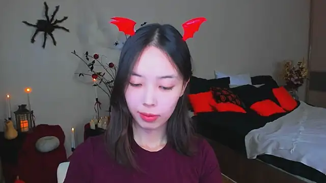 Snapshot of SoulHarmoonyy chatting on 10-30-25, 07:47 SoulHarmoonyy online show from 10-30-25, 07:47