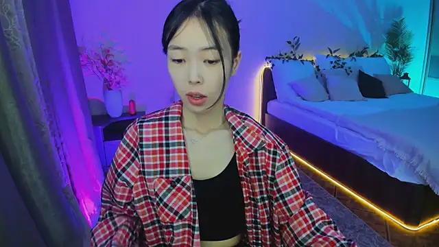 Snapshot of SoulHarmoonyy chatting on 11-09-25, 04:11 SoulHarmoonyy online show from 11-09-25, 04:11