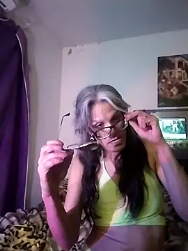 Snapshot of miawmiaw0706 chatting on 09-29-25, 05:56 miawmiaw0706 online show from 09-29-25, 05:56