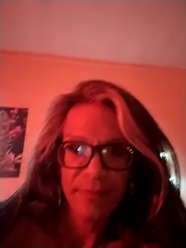 Snapshot of miawmiaw0706 chatting on 10-14-25, 05:08 miawmiaw0706 online show from 10-14-25, 05:08