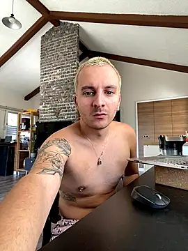 Snapshot of darkdecide chatting on 10-17-25, 09:23 darkdecide online show from 10-17-25, 09:23