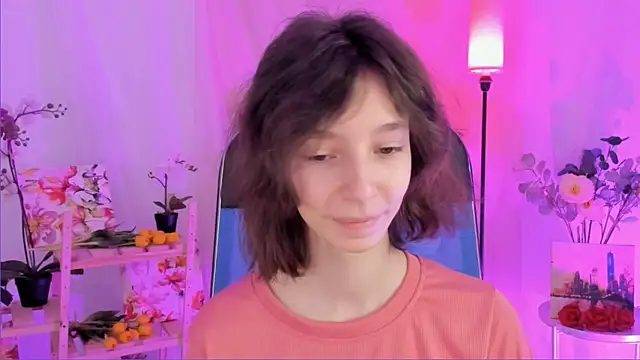 EmmanuellBrown online show from 12-20-25, 04:19