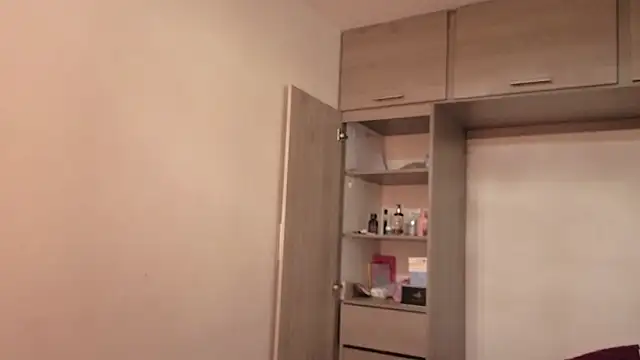 Candela    online show from 04-23-26, 01:02