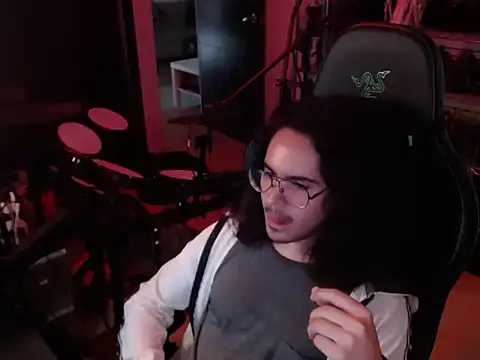 Snapshot of dorrey21 chatting on 10-03-25, 04:15 dorrey21 online show from 10-03-25, 04:15