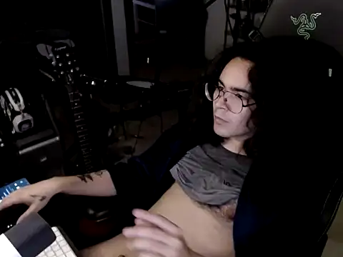 Snapshot of dorrey21 chatting on 11-08-25, 04:07 dorrey21 online show from 11-08-25, 04:07