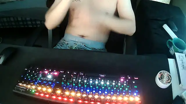 Snapshot of solooboy18 chatting on 09-22-25, 12:40 solooboy18 online show from 09-22-25, 12:40