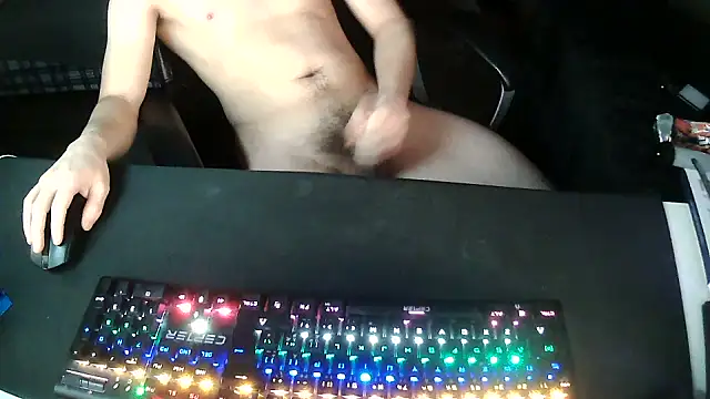 Snapshot of solooboy18 chatting on 11-16-25, 03:39 solooboy18 online show from 11-16-25, 03:39