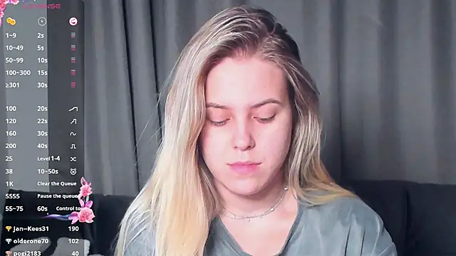 Snapshot of AngelAnty chatting on 11-08-25, 03:12 AngelAnty online show from 11-08-25, 03:12