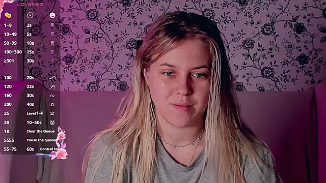 Snapshot of AngelAnty chatting on 11-29-25, 01:14 AngelAnty online show from 11-29-25, 01:14