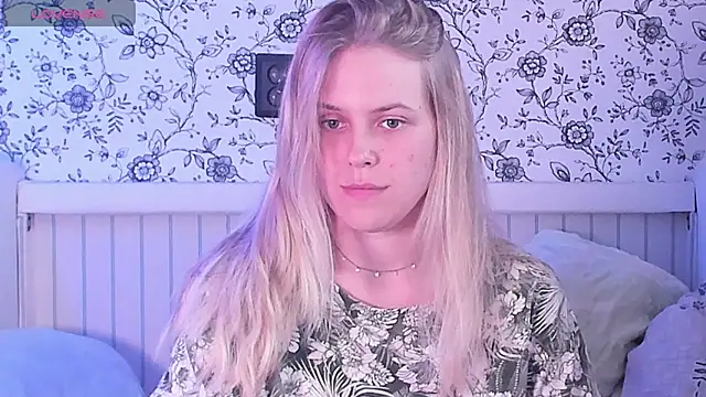 Snapshot of AngelAnty chatting on 06-26-26, 03:27 AngelAnty online show from 06-26-26, 03:27