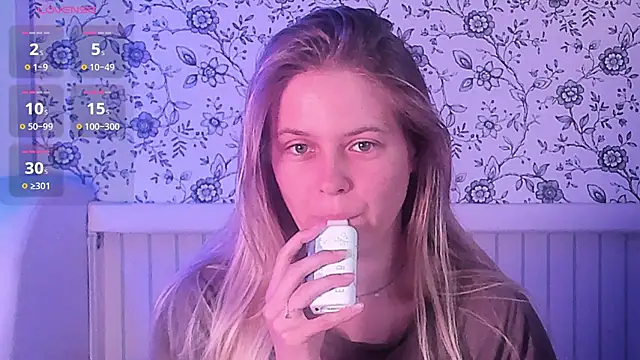 Snapshot of AngelAnty chatting on 07-10-26, 04:53 AngelAnty online show from 07-10-26, 04:53