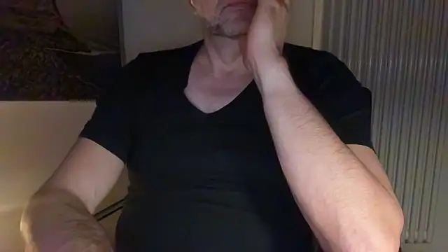 Snapshot of german9inch chatting on 03-14-25, 11:43 german9inch online show from 03-14-25, 11:43