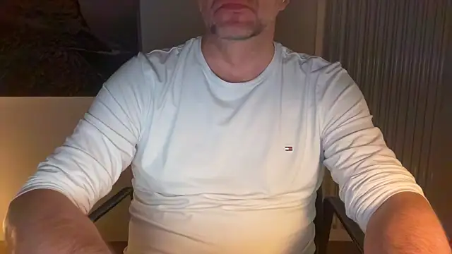 Snapshot of german9inch chatting on 09-28-25, 08:47 german9inch online show from 09-28-25, 08:47