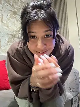 lynn9000 online show from 10-05-25, 05:50