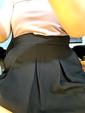 Bee sweet online show from 06-14-26, 05:26
