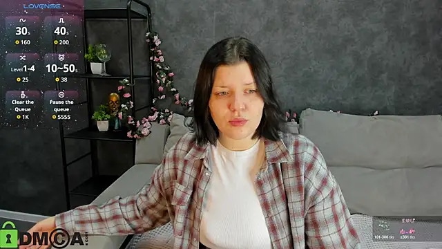 Michele Greenn online show from 10-26-25, 01:11